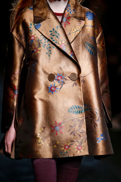 Look 122